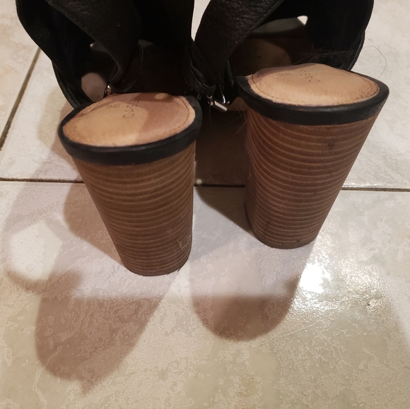 Caslon sandals - Picture 5 of 7